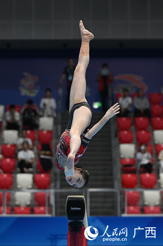 体操小组赛上演强强对话,江畔犀牛队绝杀雪域飞鹰队,多点开花奏效;轮换效果显现(2024年全国体操锦标赛女子个人全能决赛回放) 体操小组赛上演强强对话,江畔犀牛队绝杀雪域飞鹰队,多点开花奏效;轮换效果显现(2024年全国体操锦标赛女子个人全能决赛回放)