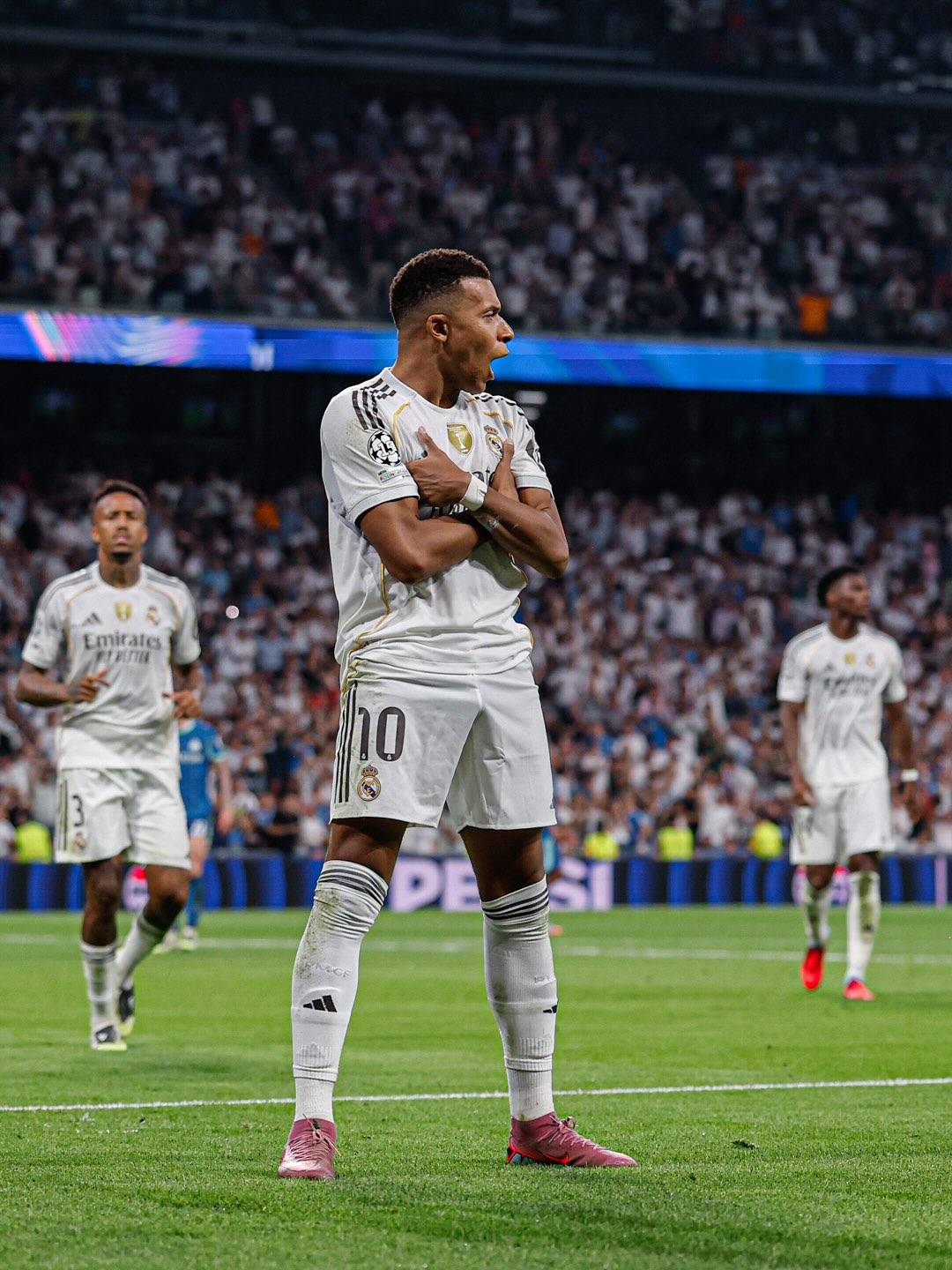 姆巴佩连续十场比赛得分超过夺冠,美国队不断突破!比赛高潮迭起的简单介绍 姆巴佩连续十场比赛得分超过夺冠,美国队不断突破!比赛高潮迭起的简单介绍