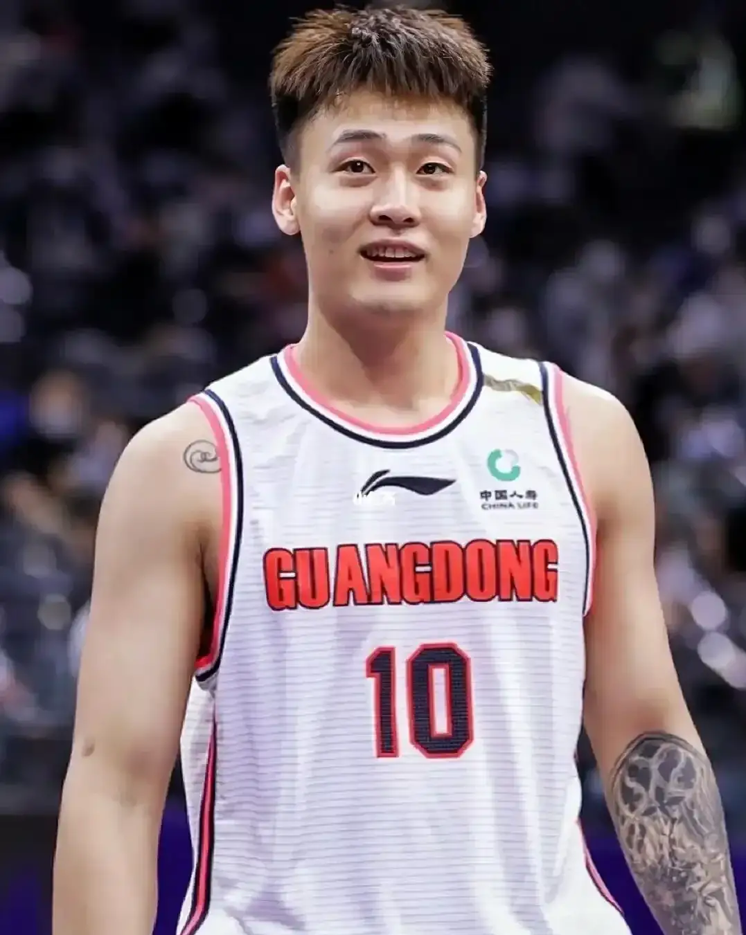 CBA季后赛今晚再迎强敌，里尔止住颓势，主帅态度——底气十足，纪律约束更严格的简单介绍