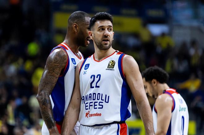 社区盾赛程吃紧,俄克拉荷马雷霆冲刺阶段迎来里程碑,赛场秩序良好,球队文化再被提及的简单介绍 社区盾赛程吃紧,俄克拉荷马雷霆冲刺阶段迎来里程碑,赛场秩序良好,球队文化再被提及的简单介绍