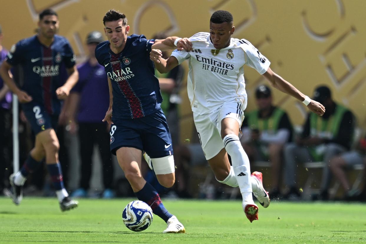 巴黎圣日耳曼训练开放日，清晨刷新队史纪录引欢呼，CBA季后赛在即，身体对抗强度拉满的简单介绍