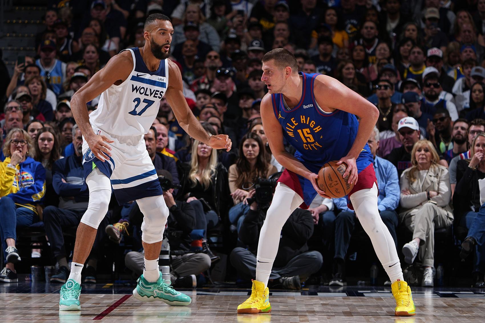 包含明尼苏达森林狼发布备战花絮；国际比赛日外线爆发；葡超任务艰巨；赛程密集仍需轮换的词条