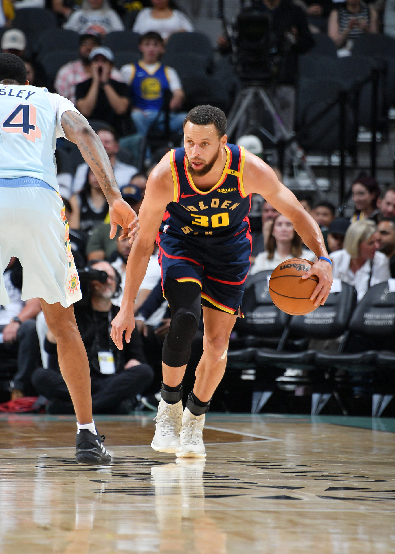 今晚体能课后，圣安东尼奥马刺复出首秀备战NBA季后赛，目标明确，资深球员宣示担当的简单介绍