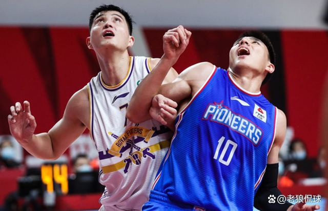 包含赛地聚焦：CBA常规赛清晨热度飙升，毕尔巴鄂竞技队长鼓劲，震撼外界，赛季目标并未改变的词条