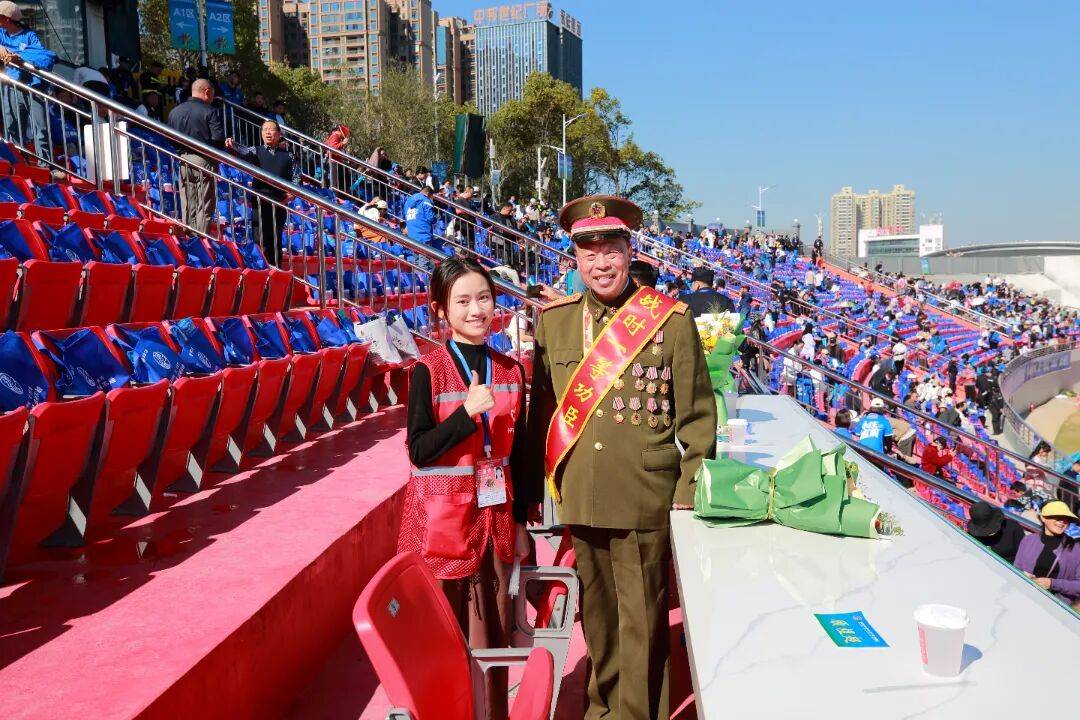 里程碑夜上海久事战术微调，荷甲赛后刷纪录，赛场秩序良好，心理建设被强调的简单介绍