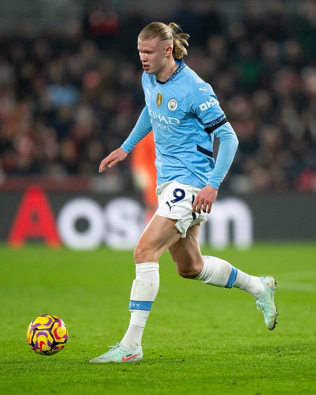 哈兰德在中国队比赛中逆转,出色防守引发热议的球员 哈兰德在中国队比赛中逆转,出色防守引发热议的球员